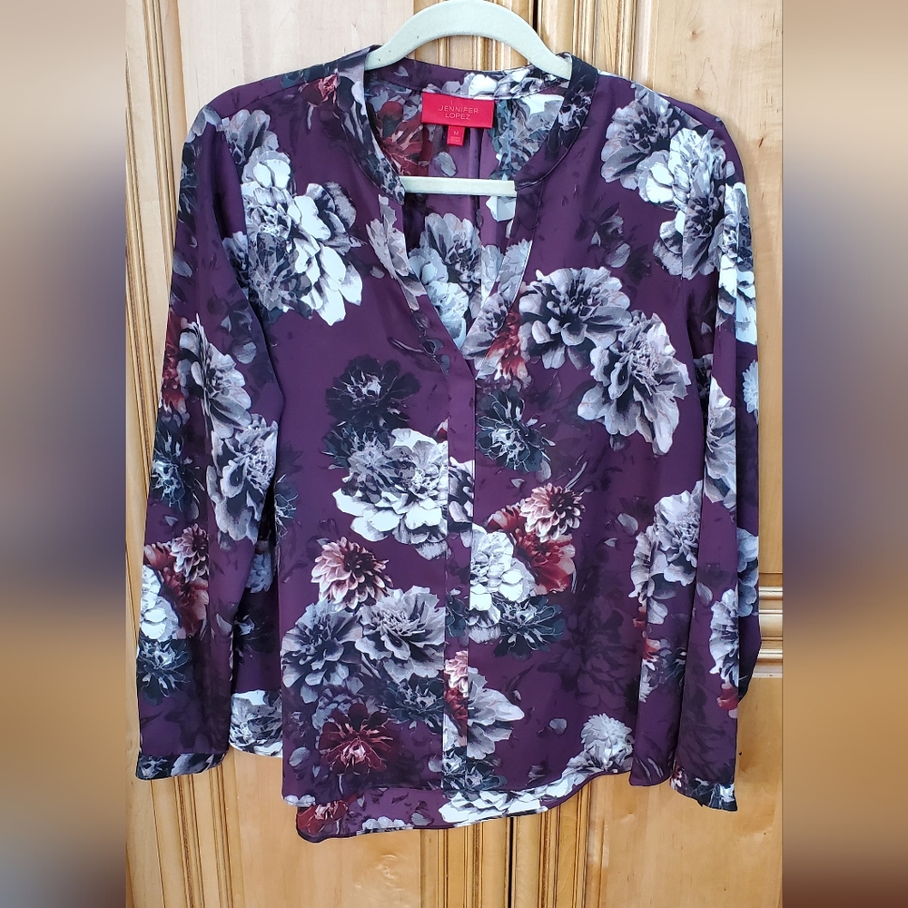 Jennifer Lopez blouse